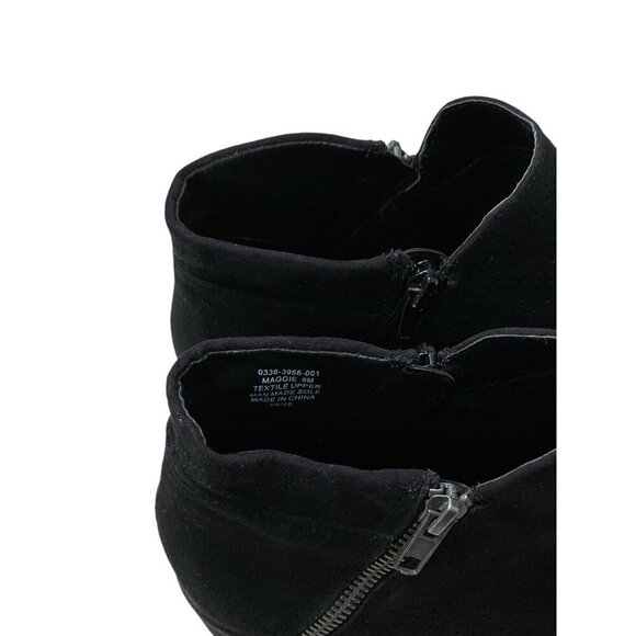 GH Bass Womens Maggie Black Micro Suede Side Zip Booties Boots Sz 9 - Picture 3 of 7